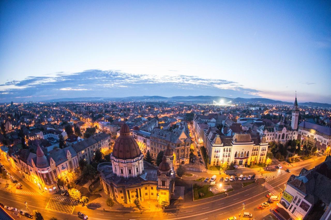 Grand Hotel Targu-Mures Bagian luar foto